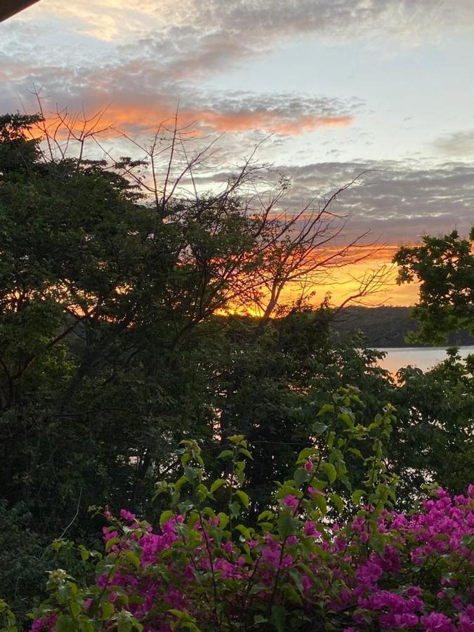 Gone Fishing Panama Bed & Breakfast